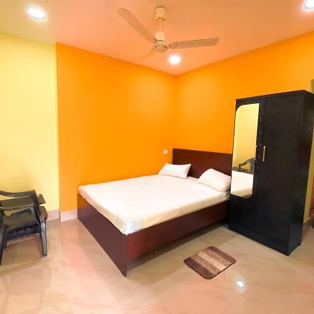 Hotel Sk Lodge Near Guwahati Airport Szoba fotó