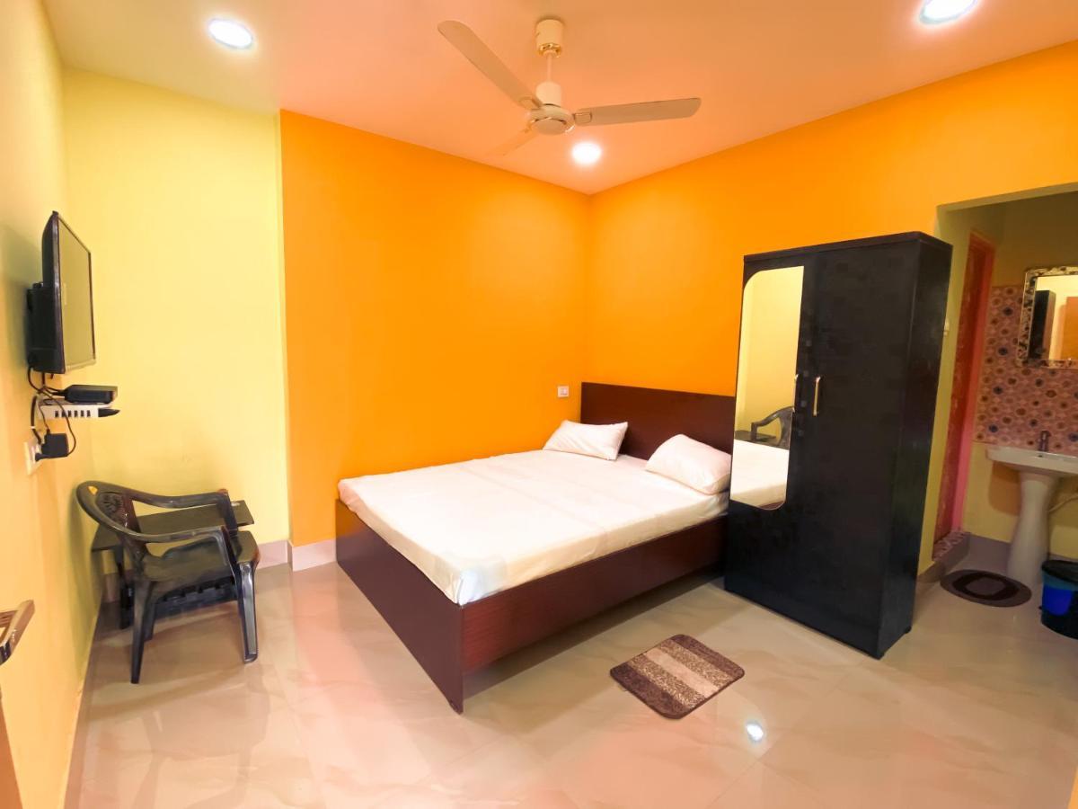 Hotel Sk Lodge Near Guwahati Airport Szoba fotó